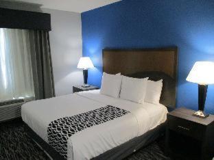 Best Western & Hotel
